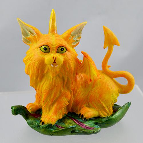 Peepers Dragon Cat Figurine Figurine Ash Evans