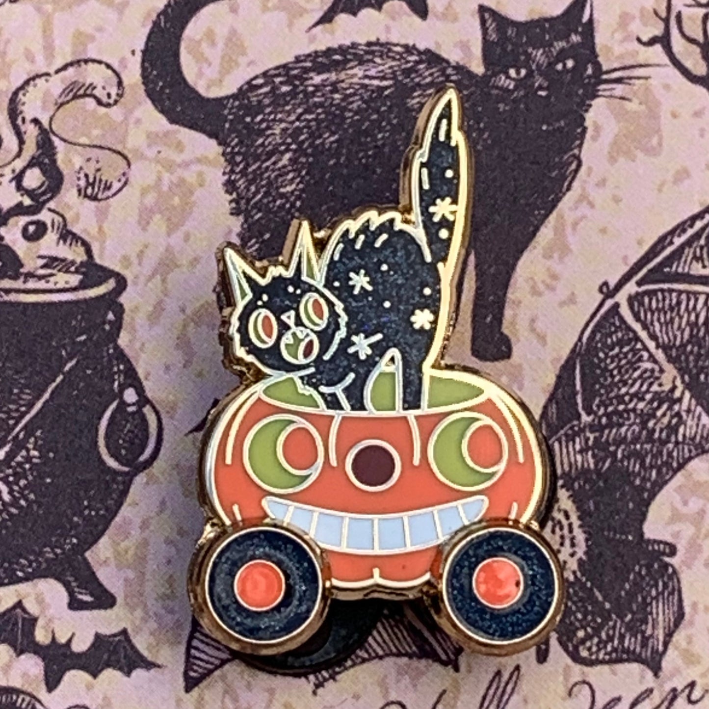 Scardey Cat parade float Halloween spinner enamel pin Pin Ash Evans
