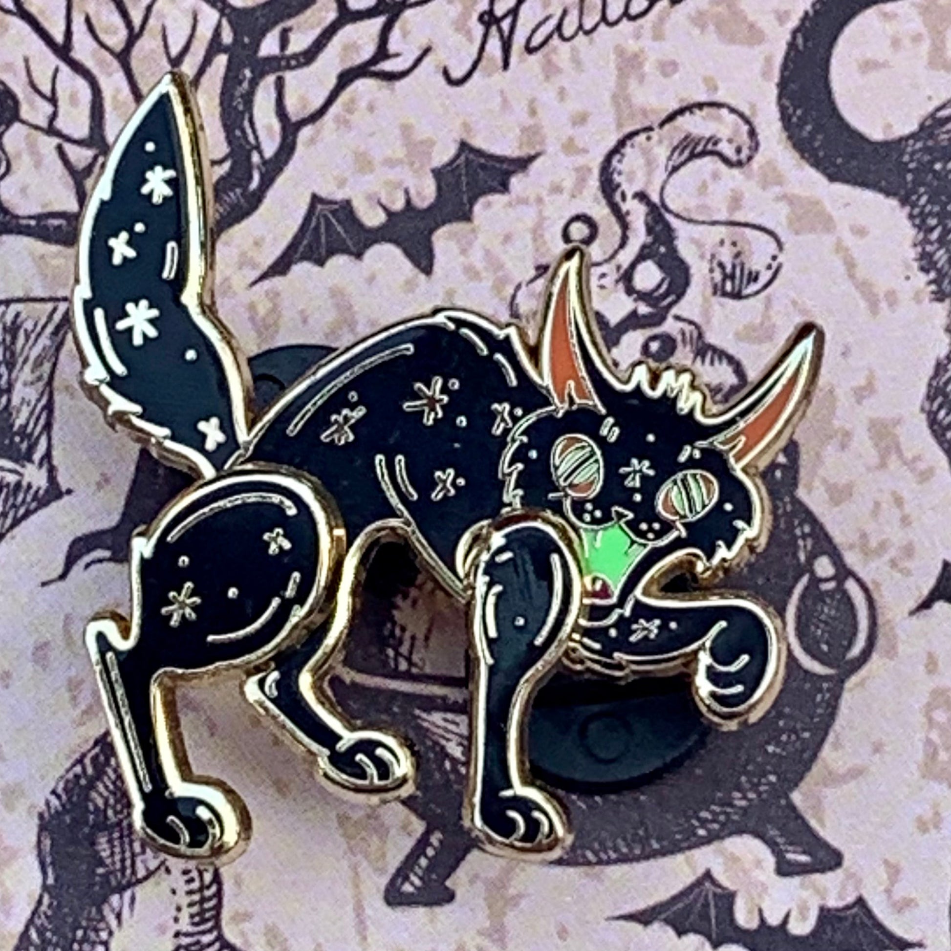 Hiss cat jointed enamel pin Pin Ash Evans 