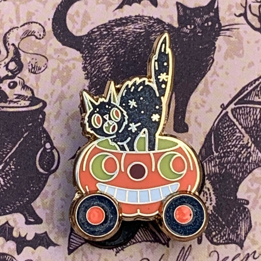 Scardey Cat parade float Halloween spinner enamel pin Pin Ash Evans 